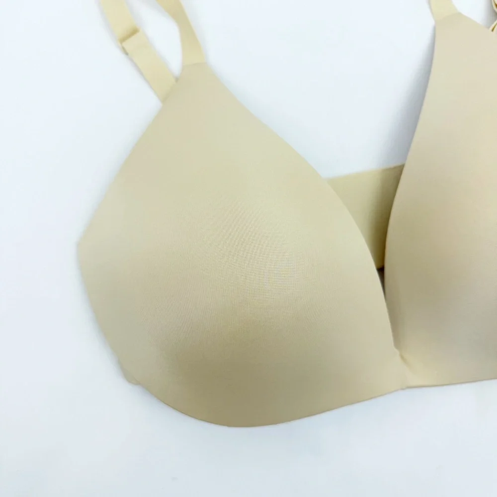 Skims Wireless Form Plunge Push Up Padded Bra Ivory Cream - Picture 4 of 12